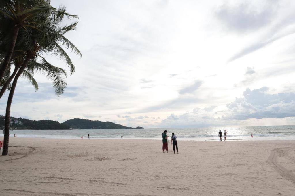 Oyo 292 The Oddy Hip Hotel Patong Екстер'єр фото
