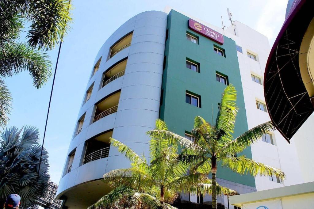 Oyo 292 The Oddy Hip Hotel Patong Екстер'єр фото