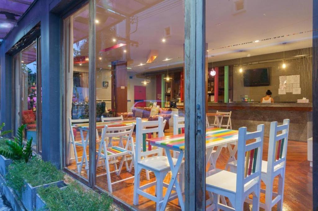 Oyo 292 The Oddy Hip Hotel Patong Екстер'єр фото