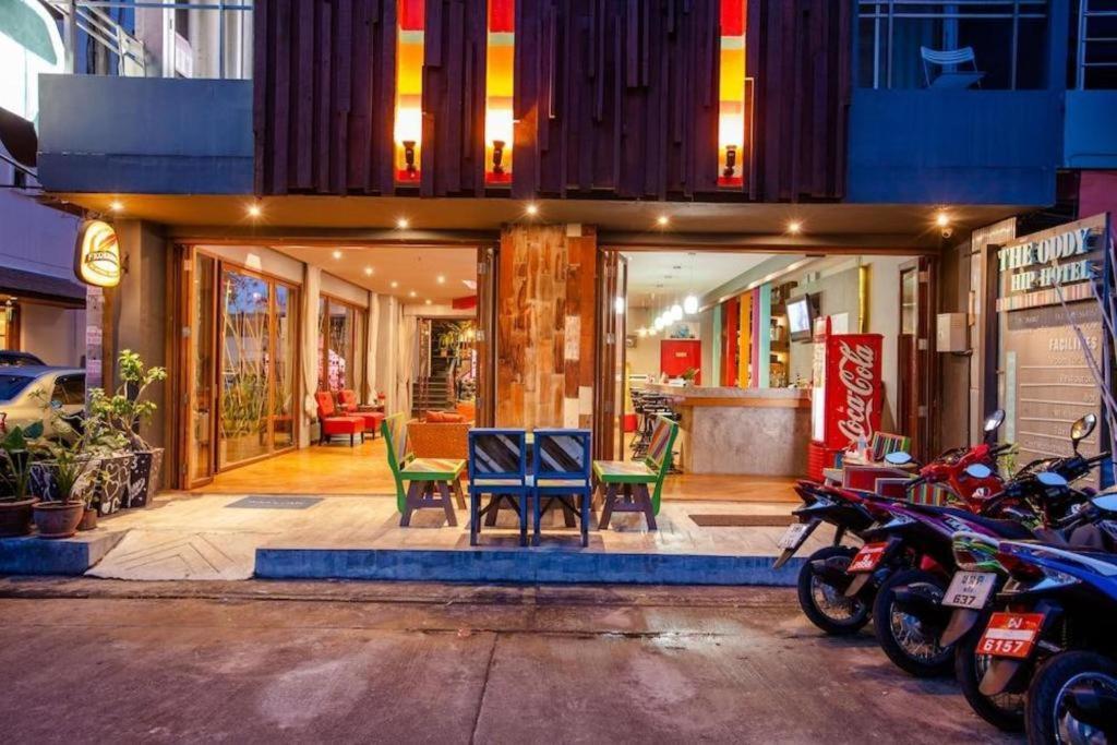 Oyo 292 The Oddy Hip Hotel Patong Екстер'єр фото