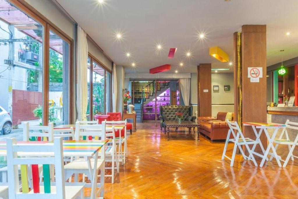 Oyo 292 The Oddy Hip Hotel Patong Екстер'єр фото